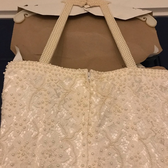 Wedding Gown Ivory Lace and Pearls - Picture 3 of 8